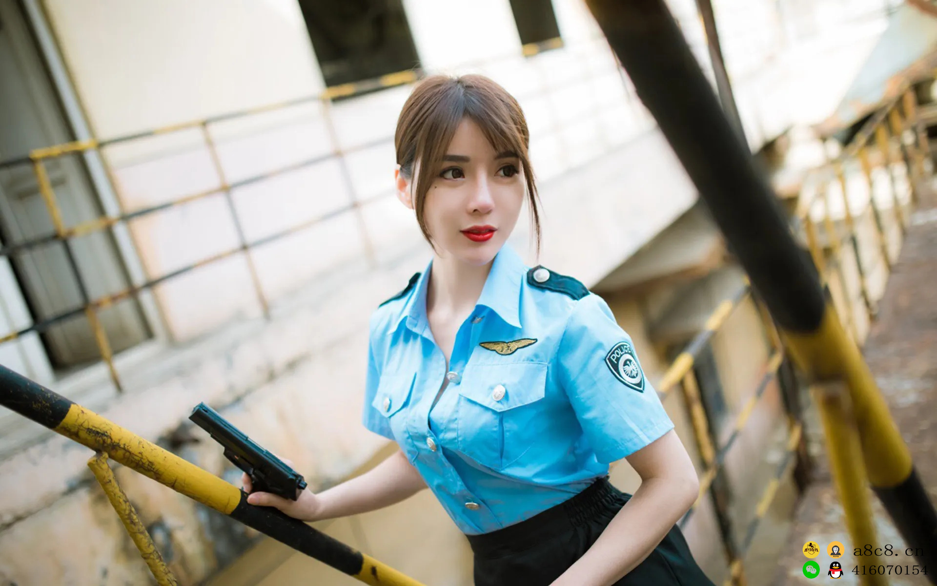 性感cosplay美女制服诱惑高清桌面壁纸，单机右键保存即可